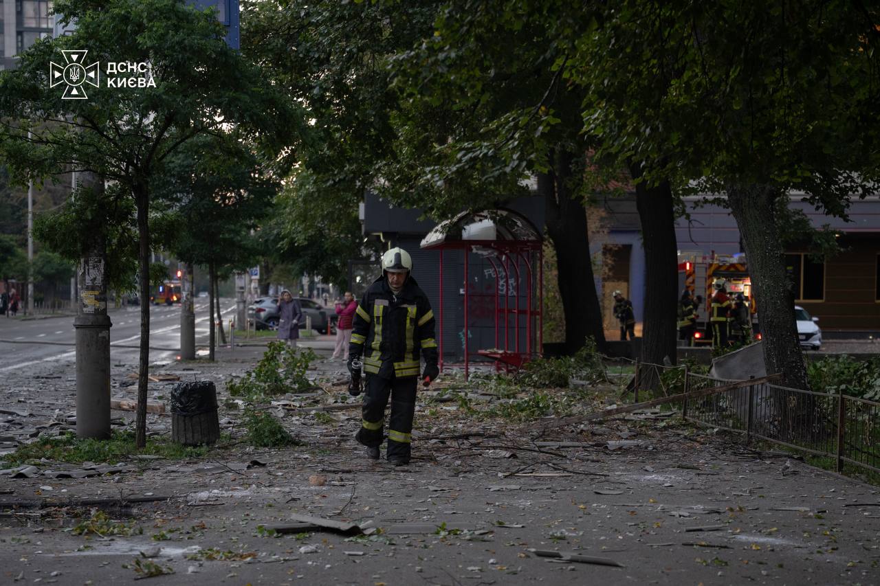 Russian strike hits six-story residential building in Kyiv, one injured